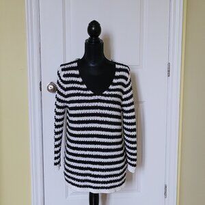 Dana Buchman sweater black and white striped plus size XL pull over v-neck loose